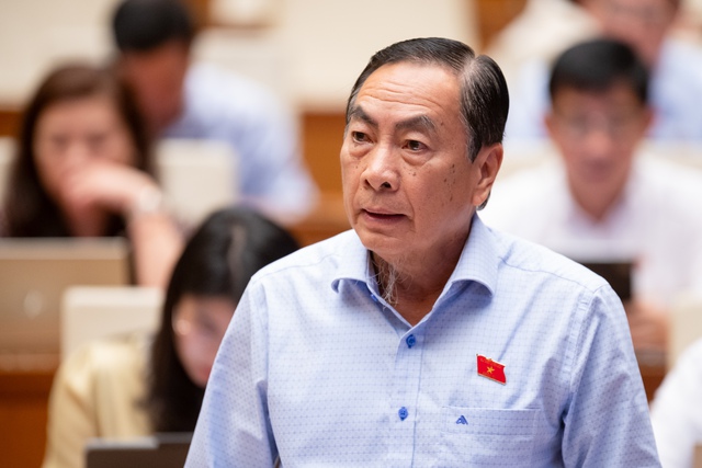 Đại biểu Quốc hội nói ngưỡng mộ người phát biểu không cầm giấy đọc- Ảnh 3. Đại biểu Quốc hội nói ngưỡng mộ người phát biểu không cầm giấy đọc- Ảnh 3.