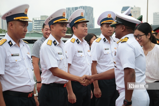 Tàu hải quân Ấn Độ INS Darshak thăm hữu nghị Tp.HCM, thúc đẩy hợp tác biển Việt Nam - Ấn Độ- Ảnh 2. Tàu hải quân Ấn Độ INS Darshak thăm hữu nghị Tp.HCM, thúc đẩy hợp tác biển Việt Nam - Ấn Độ- Ảnh 2.
