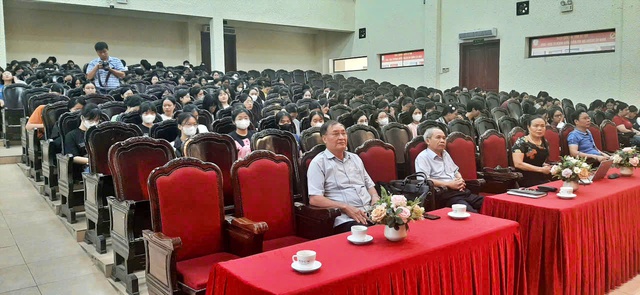 Hội Luật gia tỉnh Nam Định tuyên truyền pháp luật cho 350 sinh viên- Ảnh 1. Hội Luật gia tỉnh Nam Định tuyên truyền pháp luật cho 350 sinh viên- Ảnh 1.