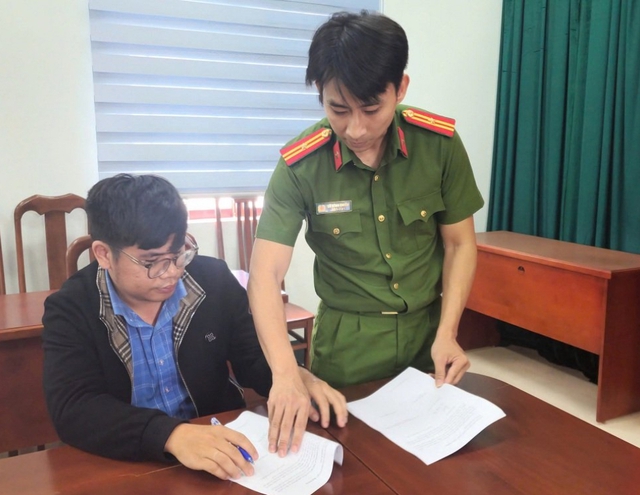 Gia Lai: Bắt giữ nhiều cán bộ tiếp tay buôn bán hóa đơn, nhận hối lộ- Ảnh 1. Gia Lai: Bắt giữ nhiều cán bộ tiếp tay buôn bán hóa đơn, nhận hối lộ- Ảnh 1.