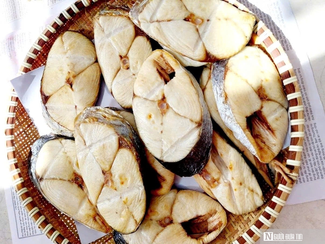 Chợ hải sản ở Cửa Lò "hút" du khách mùa biển gọi- Ảnh 7. Chợ hải sản ở Cửa Lò "hút" du khách mùa biển gọi- Ảnh 7.