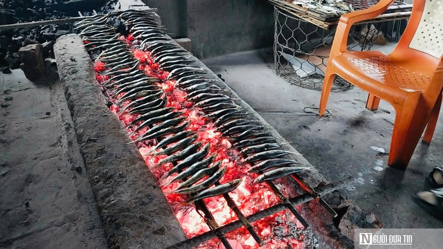 Chợ hải sản ở Cửa Lò "hút" du khách mùa biển gọi- Ảnh 8. Chợ hải sản ở Cửa Lò "hút" du khách mùa biển gọi- Ảnh 8.