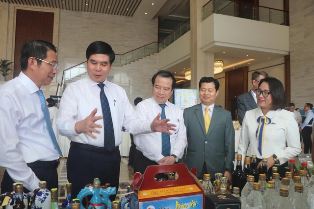 Duyên hải miền Trung - Tây Nguyên: "Cách mạng xanh" trong du lịch và chiến lược liên kết vùng- Ảnh 2. Duyên hải miền Trung - Tây Nguyên: "Cách mạng xanh" trong du lịch và chiến lược liên kết vùng- Ảnh 2.