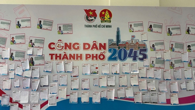 Lãnh đạo Tp.HCM lắng nghe ý kiến thiếu nhi- Ảnh 4. Lãnh đạo Tp.HCM lắng nghe ý kiến thiếu nhi- Ảnh 4.