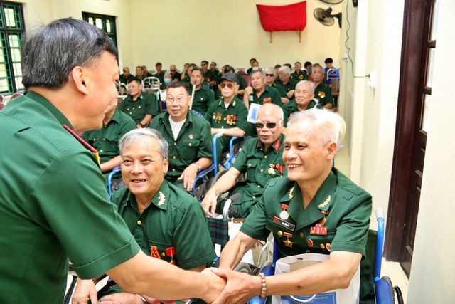 Trình Chủ tịch nước tặng quà cho hơn 1.576.000 người có công- Ảnh 1. Trình Chủ tịch nước tặng quà cho hơn 1.576.000 người có công- Ảnh 1.