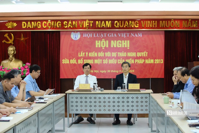 Hội Luật gia Việt Nam tổ chức hội nghị lấy ý kiến sửa đổi, bổ sung Hiến pháp năm 2013- Ảnh 2.