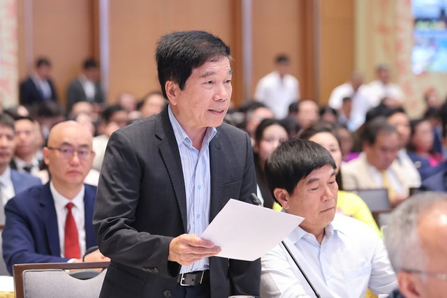 Chủ tịch Hòa Phát đề nghị dự án đầu tư công phải dùng 70% hàng trong nước- Ảnh 2. Chủ tịch Hòa Phát đề nghị dự án đầu tư công phải dùng 70% hàng trong nước- Ảnh 2.