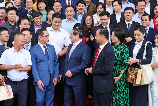 Giải quyết mọi kiến nghị của doanh nghiệp trong 2 tuần, tuyệt đối không “ỉm” thông tin- Ảnh 2. Giải quyết mọi kiến nghị của doanh nghiệp trong 2 tuần, tuyệt đối không “ỉm” thông tin- Ảnh 2.