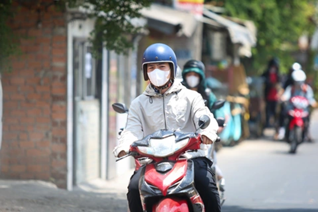 Dự báo thời tiết ngày 7/5: Nắng nóng như "đổ lửa" kéo dài đến bao giờ?- Ảnh 1. Dự báo thời tiết ngày 7/5: Nắng nóng như "đổ lửa" kéo dài đến bao giờ?- Ảnh 1.
