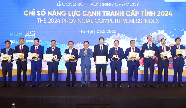 Hải Phòng đã làm gì để vươn lên dẫn đầu chỉ số cạnh tranh cấp tỉnh năm 2024?- Ảnh 1. Hải Phòng đã làm gì để vươn lên dẫn đầu chỉ số cạnh tranh cấp tỉnh năm 2024?- Ảnh 1.