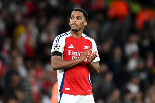 Jurrien Timber đang bị nghi ngờ về khả năng ra sân cùng Arsenal trong trận đấu quan trọng với PSG. (Ảnh: Getty Images) Jurrien Timber đang bị nghi ngờ về khả năng ra sân cùng Arsenal trong trận đấu quan trọng với PSG. (Ảnh: Getty Images)