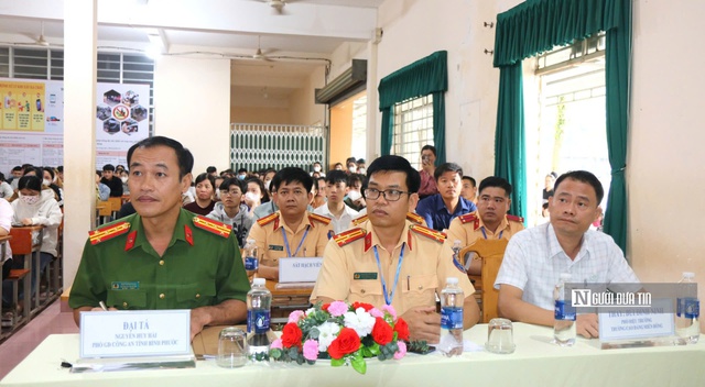 Bình Phước: Thắt chặt giám sát kỳ sát hạch cấp bằng lái xe đầu tiên do công an tổ chức- Ảnh 1.