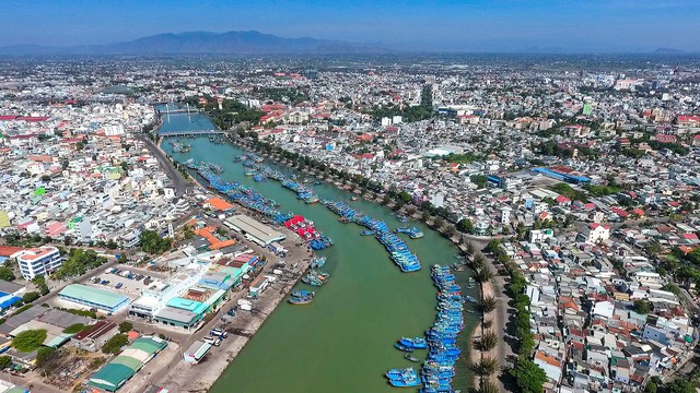 Gần 99% cử tri Bình Thuận đồng ý đề án sắp xếp đơn vị hành chính- Ảnh 1. Gần 99% cử tri Bình Thuận đồng ý đề án sắp xếp đơn vị hành chính- Ảnh 1.