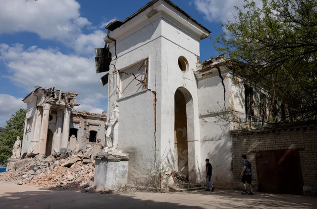 Xuất hiện đề xuất Nga, Ukraine cùng lùi để tạo “vùng đệm” phi quân sự- Ảnh 1. Xuất hiện đề xuất Nga, Ukraine cùng lùi để tạo “vùng đệm” phi quân sự- Ảnh 1.