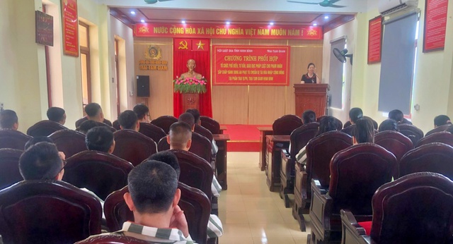 Hội Luật gia tỉnh Ninh Bình đẩy mạnh tuyên truyền pháp luật cho phạm nhân- Ảnh 2. Hội Luật gia tỉnh Ninh Bình đẩy mạnh tuyên truyền pháp luật cho phạm nhân- Ảnh 2.