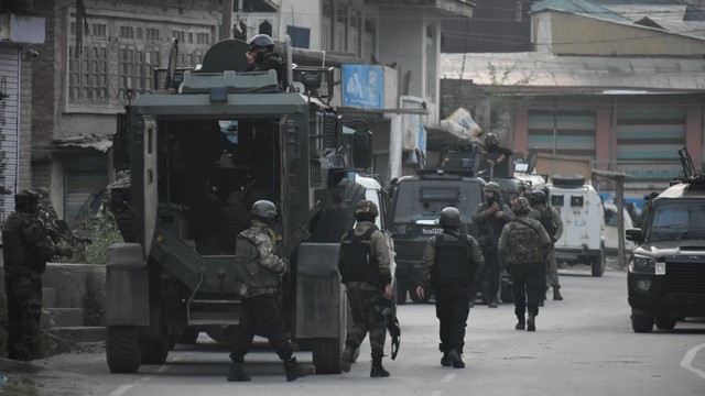 Pakistan thề sẽ trả đũa "đòn" không kích của Ấn Độ- Ảnh 2. Pakistan thề sẽ trả đũa "đòn" không kích của Ấn Độ- Ảnh 2.