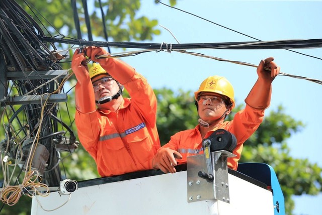 Giá điện tăng thêm 4,8% từ ngày mai (10/5)- Ảnh 1. Giá điện tăng thêm 4,8% từ ngày mai (10/5)- Ảnh 1.