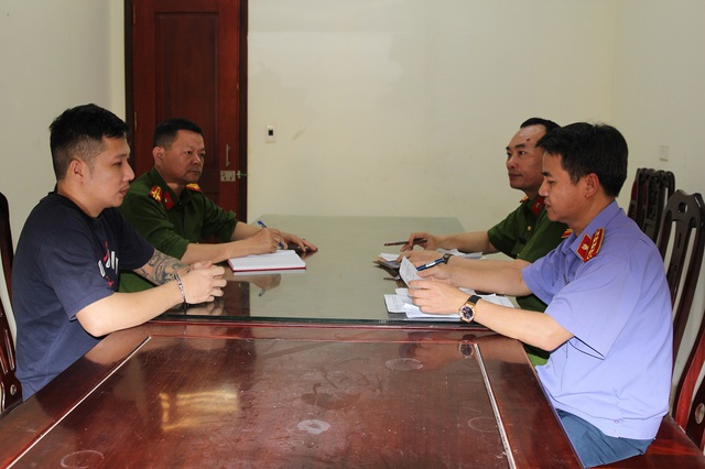 Nghệ An quyết liệt ngăn chặn buôn lậu, gian lận thương mại và hàng giả- Ảnh 4. Nghệ An quyết liệt ngăn chặn buôn lậu, gian lận thương mại và hàng giả- Ảnh 4.