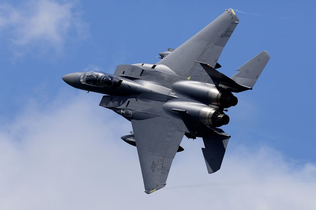 Không quân Mỹ biến F-15E thành “xe tải tên lửa”: Bí mật vừa được hé lộ- Ảnh 2. Không quân Mỹ biến F-15E thành “xe tải tên lửa”: Bí mật vừa được hé lộ- Ảnh 2.