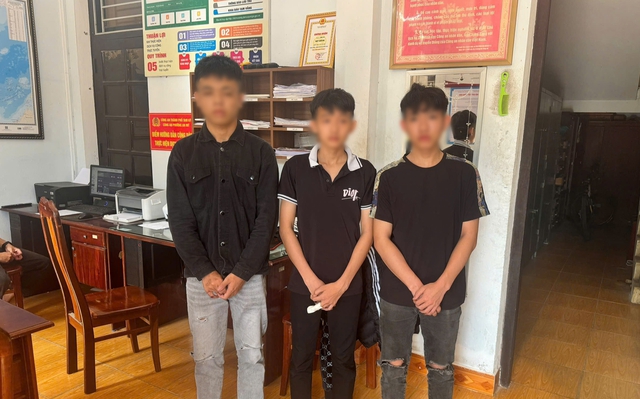 Truy bắt nhóm đối tượng dùng hung khí giải quyết mâu thuẫn- Ảnh 2. Truy bắt nhóm đối tượng dùng hung khí giải quyết mâu thuẫn- Ảnh 2.