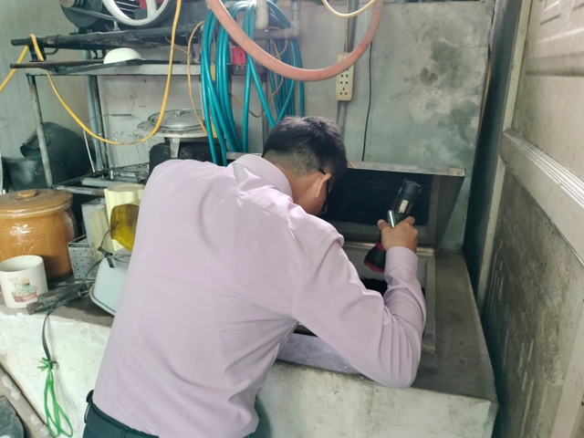 Không để dịch bệnh bùng phát trong mùa nóng- Ảnh 1. Không để dịch bệnh bùng phát trong mùa nóng- Ảnh 1.