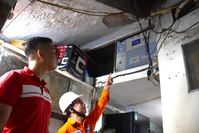 EVNHANOI khuyến cáo người khi thi công lắp đặt hệ thống điện trong nhà an toàn về điện, phòng chống cháy nổ- Ảnh 1. EVNHANOI khuyến cáo người khi thi công lắp đặt hệ thống điện trong nhà an toàn về điện, phòng chống cháy nổ- Ảnh 1.
