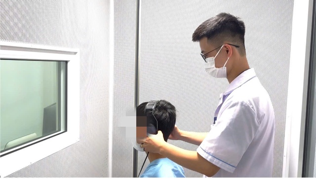 Bị điếc đột ngột sau lần tắm đêm- Ảnh 1. Bị điếc đột ngột sau lần tắm đêm- Ảnh 1.