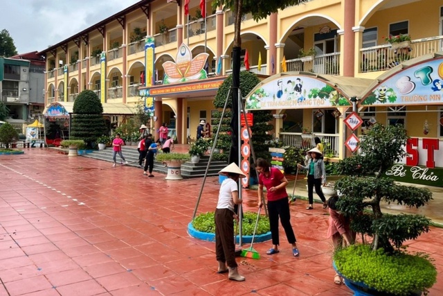 Hơn 900 giáo viên "trượt" khen thưởng vì không nộp đủ quỹ từ thiện- Ảnh 1. Hơn 900 giáo viên "trượt" khen thưởng vì không nộp đủ quỹ từ thiện- Ảnh 1.