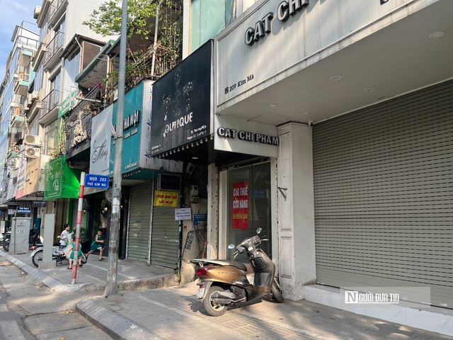 Cảnh hiếm thấy tại "chợ sinh viên" lớn nhất quận Cầu Giấy- Ảnh 8. Cảnh hiếm thấy tại "chợ sinh viên" lớn nhất quận Cầu Giấy- Ảnh 8.