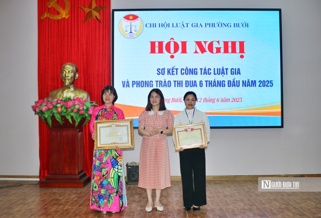 Chi Hội Luật gia phường Bưởi có nhiều đóng góp tích cực cho địa phương- Ảnh 5. Chi Hội Luật gia phường Bưởi có nhiều đóng góp tích cực cho địa phương- Ảnh 5.