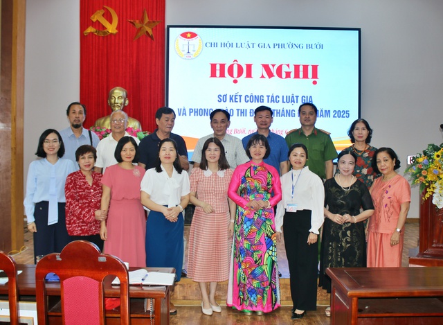 Chi Hội Luật gia phường Bưởi có nhiều đóng góp tích cực cho địa phương- Ảnh 6. Chi Hội Luật gia phường Bưởi có nhiều đóng góp tích cực cho địa phương- Ảnh 6.