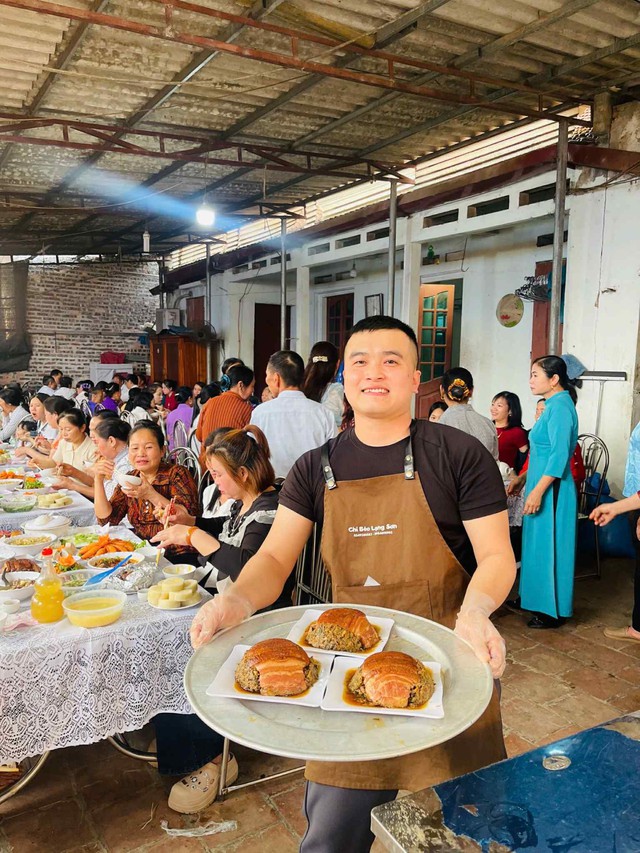 Đặc sản chờ gần 5 tiếng mới "ra lò", xưa ít người biết nay dân phố thích mê- Ảnh 2. Đặc sản chờ gần 5 tiếng mới "ra lò", xưa ít người biết nay dân phố thích mê- Ảnh 2.