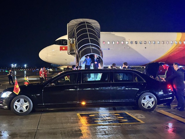 Tổng thống Litva đến Hà Nội trên chuyên cơ Vietjet- Ảnh 2. Tổng thống Litva đến Hà Nội trên chuyên cơ Vietjet- Ảnh 2.