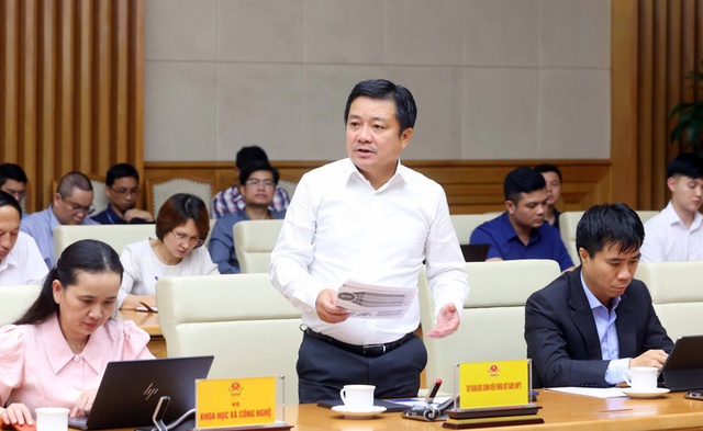Bộ Nội vụ: 6.738 nhiệm vụ được rà soát, 32 nghị định phân quyền sắp ban hành- Ảnh 2. Bộ Nội vụ: 6.738 nhiệm vụ được rà soát, 32 nghị định phân quyền sắp ban hành- Ảnh 2.