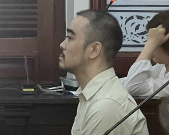 Việt kiều Mỹ bị bạn gái tố tàng trữ ma túy, lãnh án 1 năm 3 tháng tù- Ảnh 1. Việt kiều Mỹ bị bạn gái tố tàng trữ ma túy, lãnh án 1 năm 3 tháng tù- Ảnh 1.