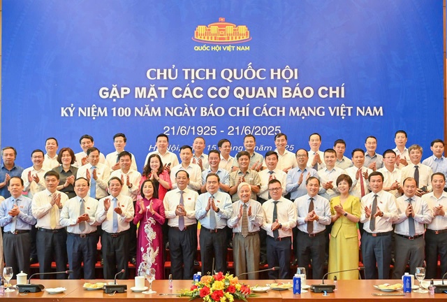 Chủ tịch Quốc hội: Tạo điều kiện tối đa để báo chí hoạt động hiệu quả- Ảnh 3. Chủ tịch Quốc hội: Tạo điều kiện tối đa để báo chí hoạt động hiệu quả- Ảnh 3.