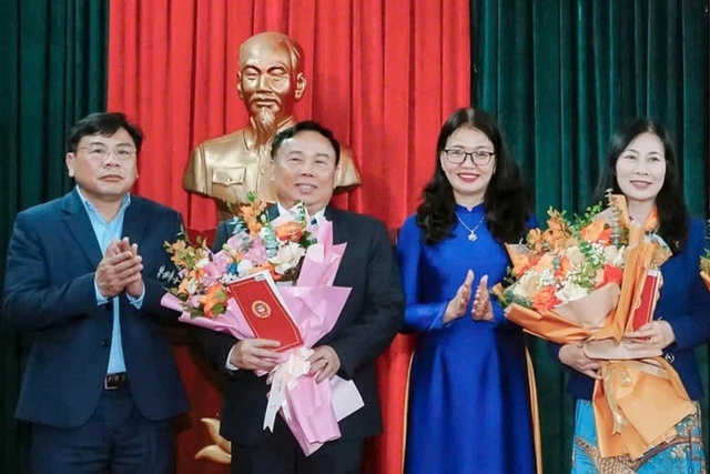 Nghệ An: Đề xuất chi 3.000 tỷ đồng cho cán bộ thôi việc, nghỉ hưu trước tuổi- Ảnh 1. Nghệ An: Đề xuất chi 3.000 tỷ đồng cho cán bộ thôi việc, nghỉ hưu trước tuổi- Ảnh 1.