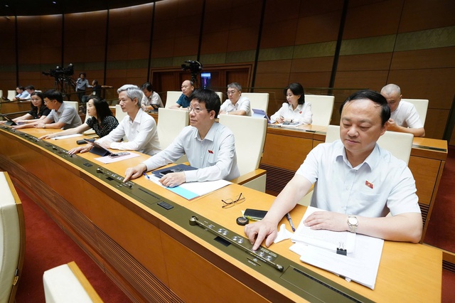 Lương nhà giáo được xếp cao nhất, không cấm dạy thêm học thêm- Ảnh 2. Lương nhà giáo được xếp cao nhất, không cấm dạy thêm học thêm- Ảnh 2.