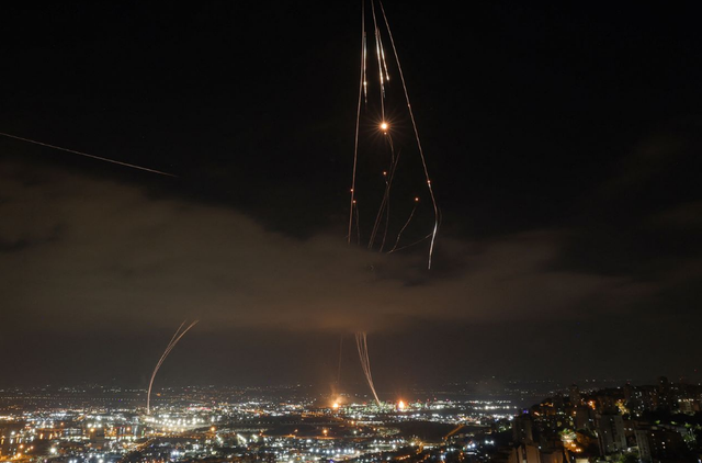 Israel tấn công đơn vị đặc biệt của IRGC, Iran từ chối đàm phán - Ảnh 2. Israel tấn công đơn vị đặc biệt của IRGC, Iran từ chối đàm phán - Ảnh 2.