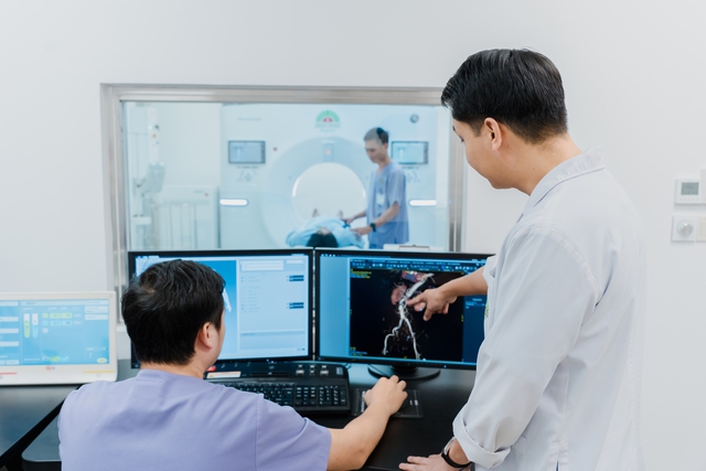 Chuyển mình nhờ ứng dụng AI và công nghệ hiện đại trong khám, chữa bệnh- Ảnh 1. Chuyển mình nhờ ứng dụng AI và công nghệ hiện đại trong khám, chữa bệnh- Ảnh 1.