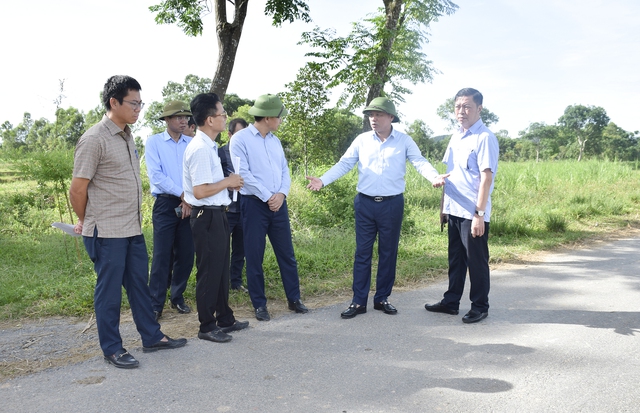 Đẩy nhanh tiến độ dự án hạ tầng cơ bản cho phát triển toàn diện tại tỉnh Nghệ An- Ảnh 4. Đẩy nhanh tiến độ dự án hạ tầng cơ bản cho phát triển toàn diện tại tỉnh Nghệ An- Ảnh 4.