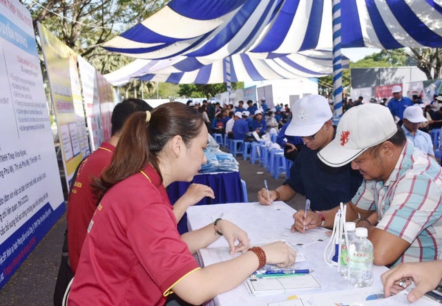 Hơn 20.000 cơ hội việc làm tại phiên giao dịch trực tuyến lần II năm 2025 ở Bà Rịa - Vũng Tàu- Ảnh 2. Hơn 20.000 cơ hội việc làm tại phiên giao dịch trực tuyến lần II năm 2025 ở Bà Rịa - Vũng Tàu- Ảnh 2.