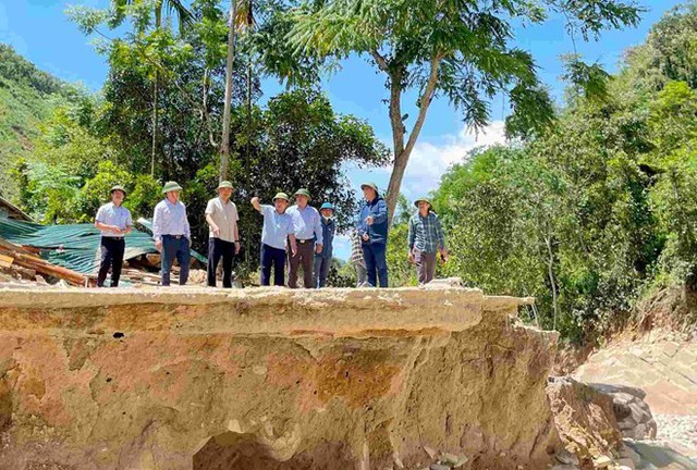 Không để người dân nào bị thiếu đói, thiếu nước sinh hoạt sau thiên tai- Ảnh 1. Không để người dân nào bị thiếu đói, thiếu nước sinh hoạt sau thiên tai- Ảnh 1.
