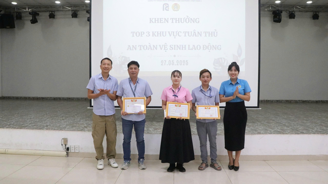 Hiệu ứng từ chuỗi hoạt động tháng Công nhân- Ảnh 1. Hiệu ứng từ chuỗi hoạt động tháng Công nhân- Ảnh 1.