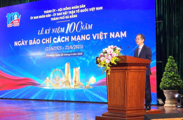 Bí thư Đà Nẵng: Báo chí trên địa bàn thành phố đóng vai trò là cầu nối hết sức quan trọng- Ảnh 2. Bí thư Đà Nẵng: Báo chí trên địa bàn thành phố đóng vai trò là cầu nối hết sức quan trọng- Ảnh 2.