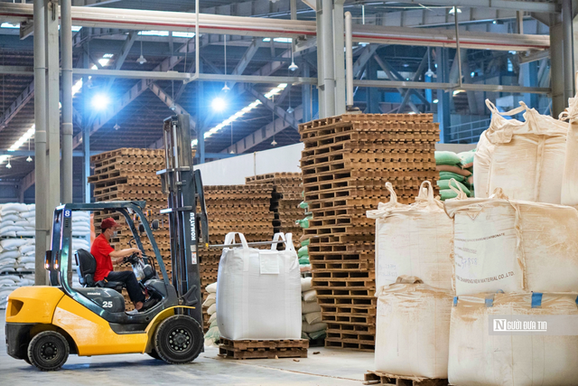 Chủ tịch Hà Nội: Quan hệ giữa chính quyền và doanh nghiệp phải là đồng hành - kiến tạo- Ảnh 2. Chủ tịch Hà Nội: Quan hệ giữa chính quyền và doanh nghiệp phải là đồng hành - kiến tạo- Ảnh 2.