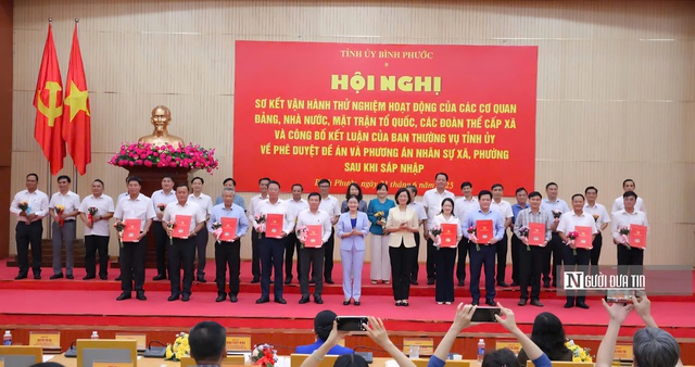 Tín hiệu tích cực từ mô hình chính quyền 2 cấp ở Bình Phước- Ảnh 3. Tín hiệu tích cực từ mô hình chính quyền 2 cấp ở Bình Phước- Ảnh 3.
