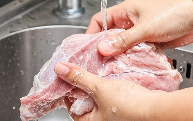 "3 nhớ" khi ăn thịt lợn để bảo vệ sức khỏe "vàng"- Ảnh 1. "3 nhớ" khi ăn thịt lợn để bảo vệ sức khỏe "vàng"- Ảnh 1.
