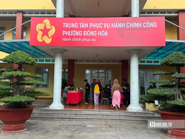 Nhiều xã, phường ở Bình Dương thay biển tên, hoạt động phục vụ người dân theo mô hình chính quyền 2 cấp- Ảnh 2. Nhiều xã, phường ở Bình Dương thay biển tên, hoạt động phục vụ người dân theo mô hình chính quyền 2 cấp- Ảnh 2.