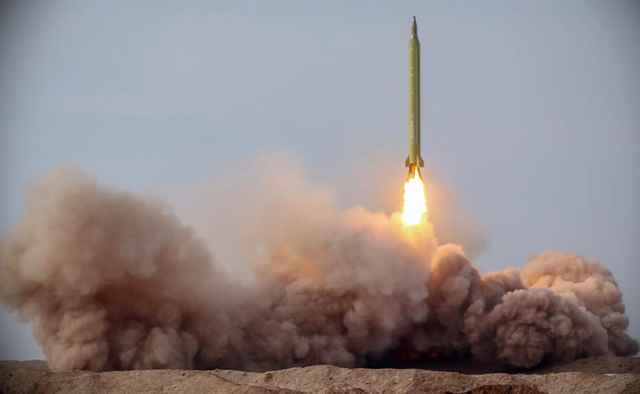 Iran phóng loạt tên lửa đạn đạo quy mô lớn vào Israel- Ảnh 2. Iran phóng loạt tên lửa đạn đạo quy mô lớn vào Israel- Ảnh 2.